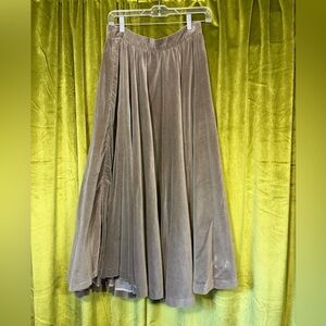 Vintage 1970s Bonnie Strauss Olive Green Grey Velvet Midi Circle Skirt. Small.